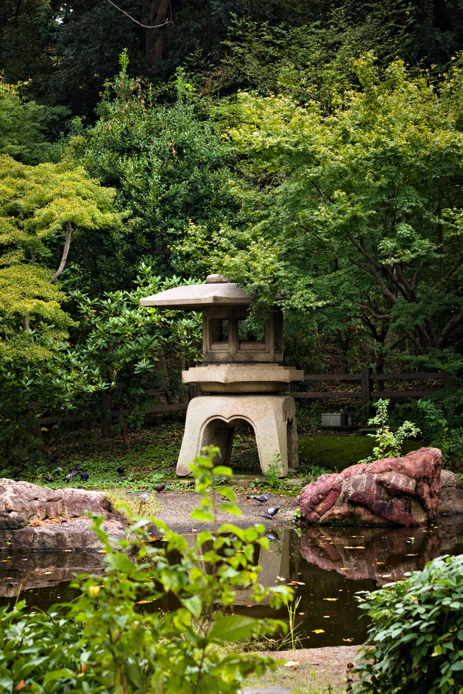 Lantern at Kamon-yama Park