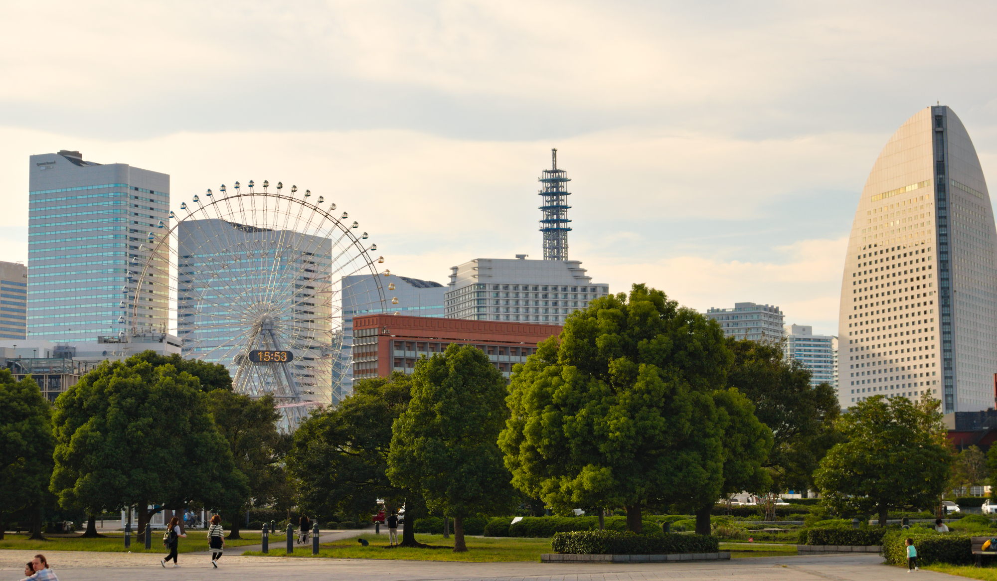 Minato Mirai from Akarenga Park